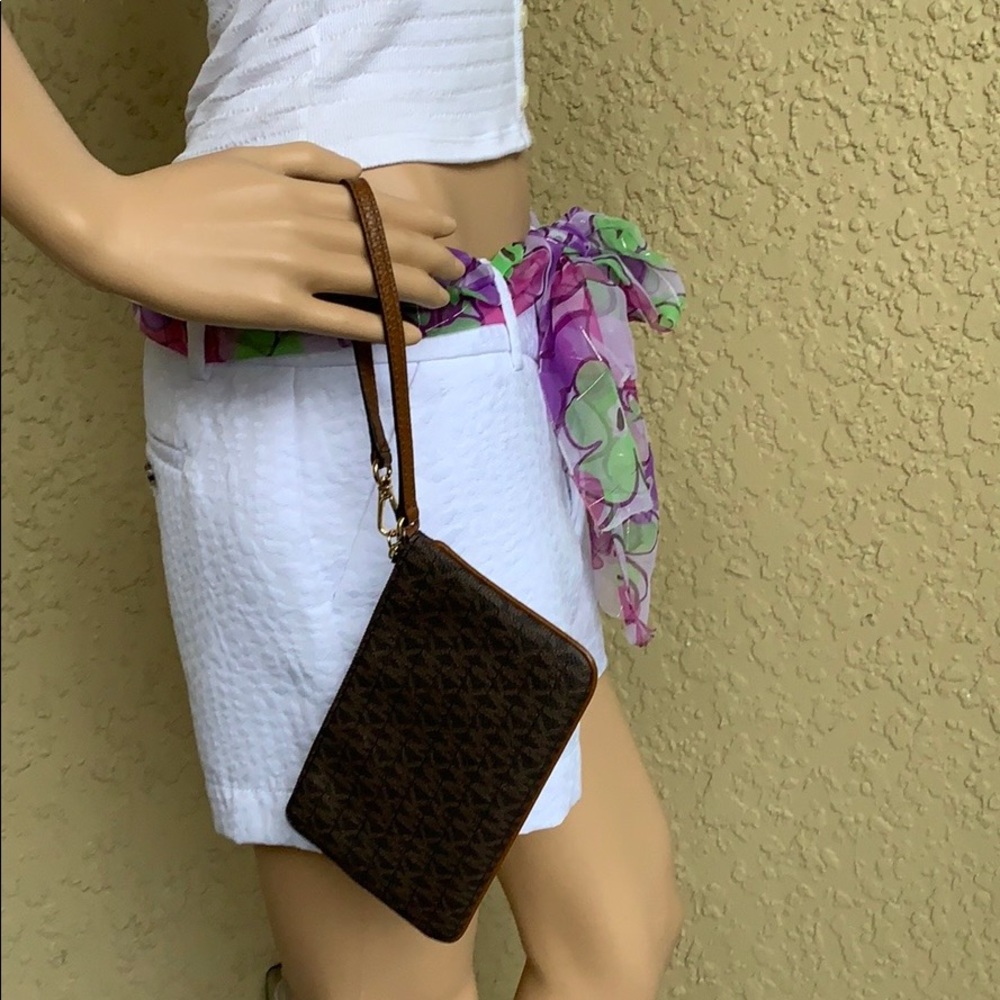 Michael Kors Jet Set Travel Lg Top Zip Wristlet - Picture 8 of 16